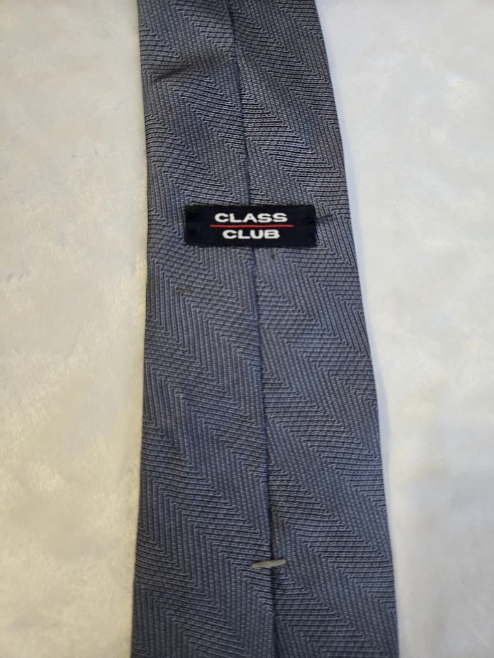 Class Club Tie Silk Classic 50" × 3.25" - Image 3 of 4