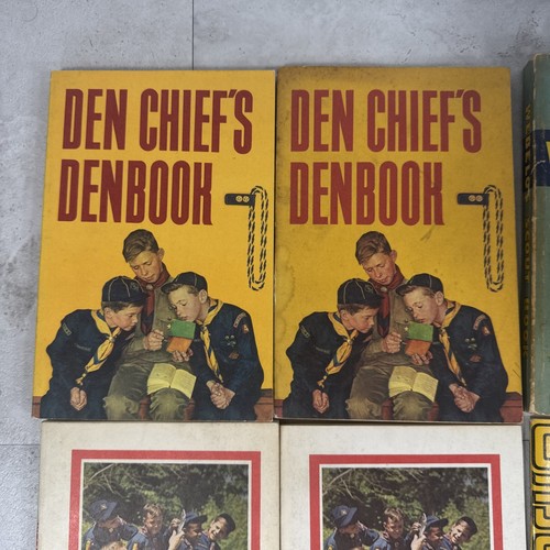 12 Vintage Boy Scout WEBELOS Cub Scout Paperback Book Handbook Etc - Imagen 2 de 16