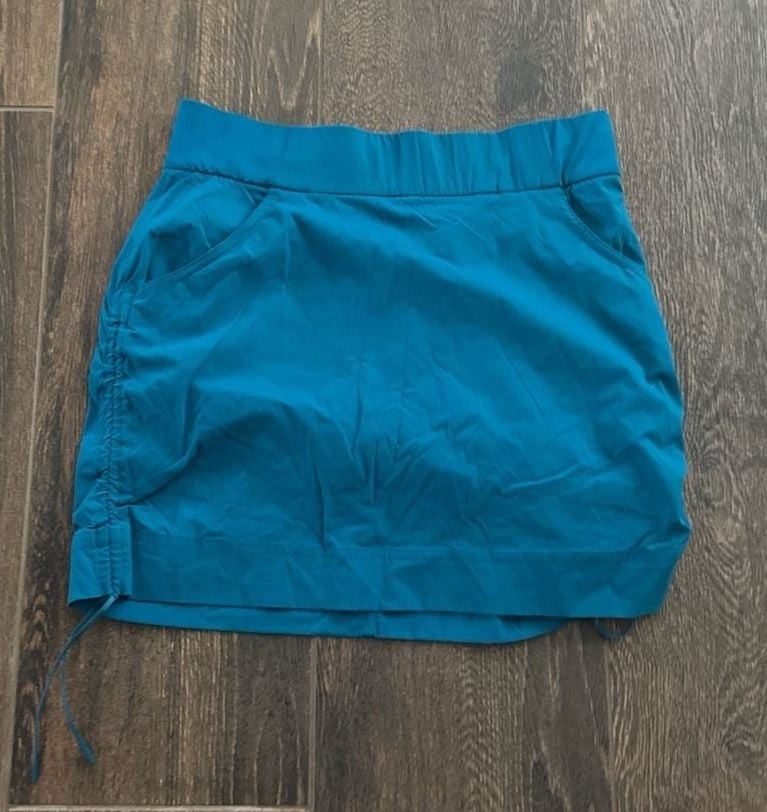 Columbia Saturday Trail Blue Skort with Pockets Size Medium