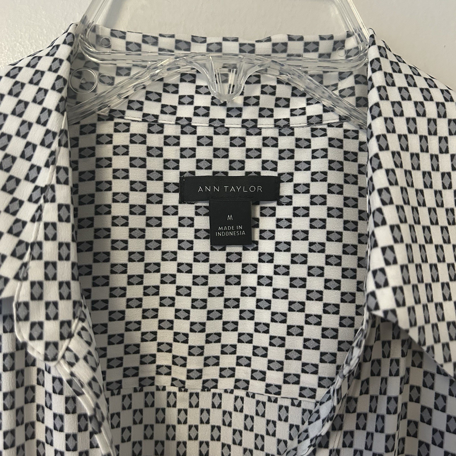 Ann Taylor Button Down Blouse Medium - image 2