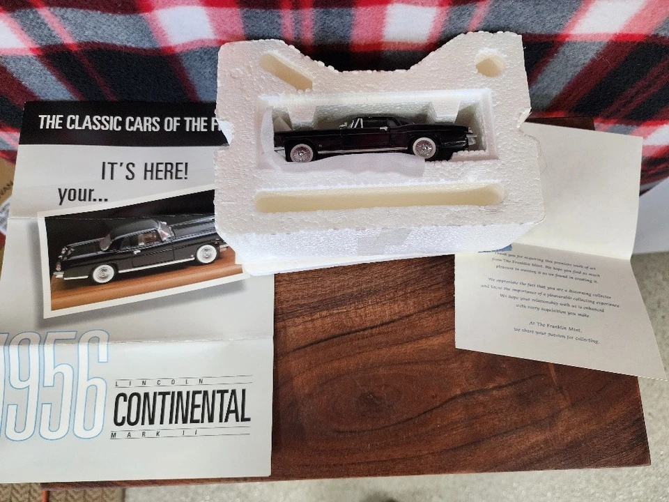 Lincoln Continental Mark II 1956 Franklin como nuevo 1:43 diecast negro/rojo nuevo en caja Foto 2 de 4