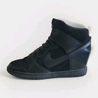 Nike Dunk Sky Hi Wedge Größe UK 9 EUR 44 (528899 004) Schwarz