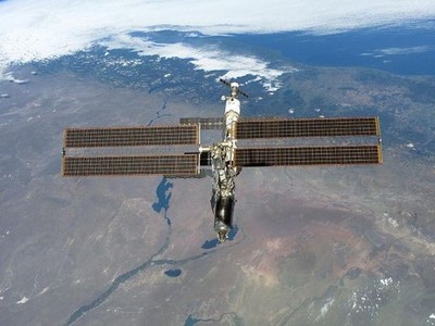 Early ISS International Space Station - 8'' x 10'' Photo Print