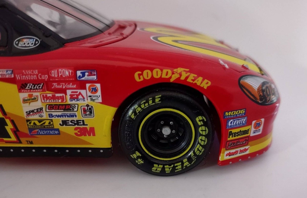 Revell 2000 McDonald's フォード　トーラス NASCAR Revell Bill Elliott 2000 McDonald's Ford Taurus 1:24 scale