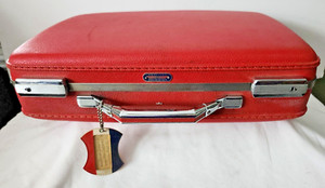 American Tourister Tiara Red Hard Shell 19” Ladies Suitcase Luggage VTG 1960’s.