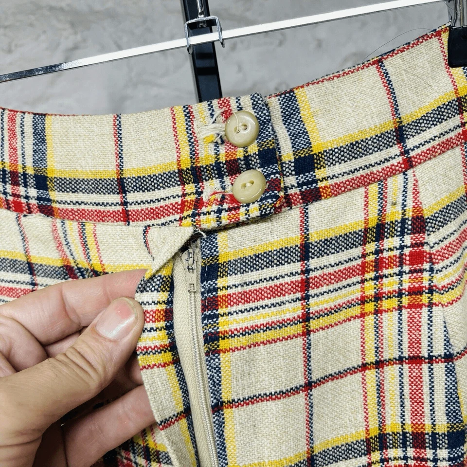 1970s Vintage Cream Multicolor Plaid Bottom Pants Wide Flare Leg 26 Waist Hippie - Image 4 of 4