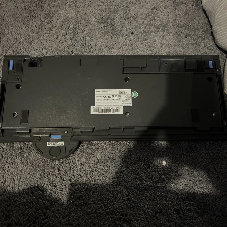 Toshiba POS Keyboard 00DN001 No Wires - Image 2 of 3