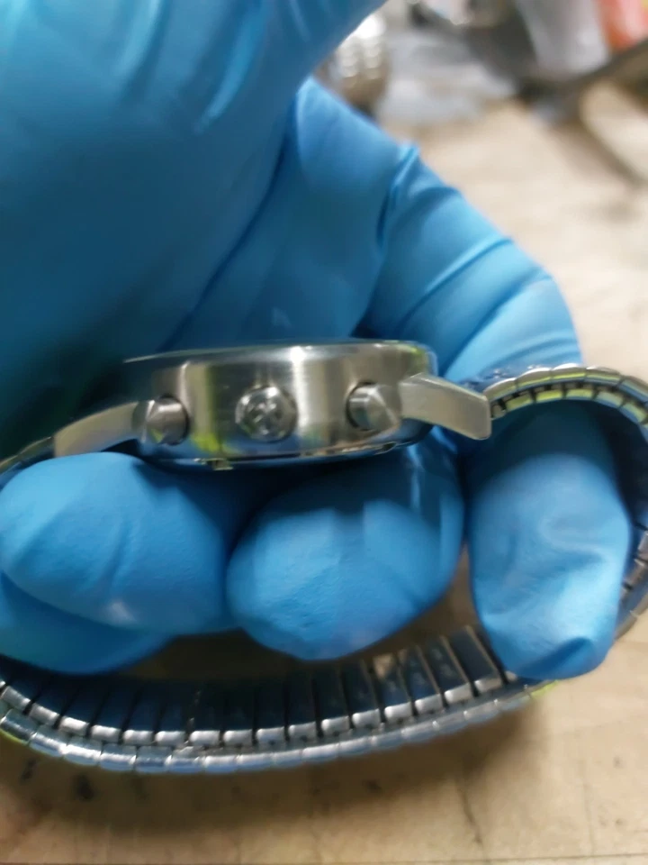 Relógio usado WENGER 7072X mostrador preto cronógrafo quartzo - Imagem 4 de 4