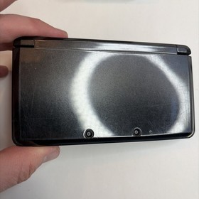 Nintendo 3DS Handheld Video Game Console Black CTR-001 W Charger Stylus