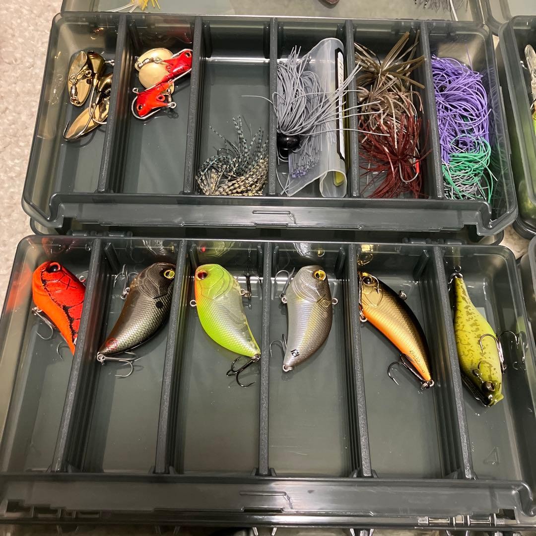 Bass fishing retirement set, tackle box, hard lures, soft lures, bait reels, - Image 10