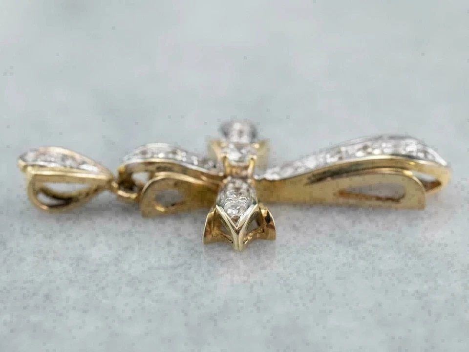 Colgante Cruz Navidad Diamante Creado en Laboratorio Corte Redondo 2Ct Chapado en Oro Amarillo 14K Foto 3 de 4