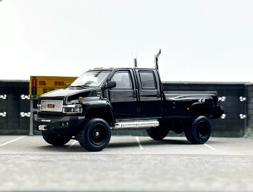 GOC 1:64 Black GMC Top kick 4500 Muscle Pickup Truck Ironhide Model Diecast - Image 4 of 4