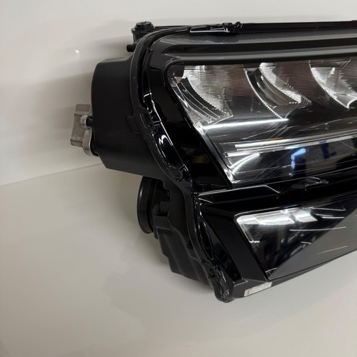SKODA KAROQ DRIVER OFF SIDE RIGHT LED HEADLIGHT O/S 57C941010 FACELIFT 2021 2024 - Picture 4 of 17