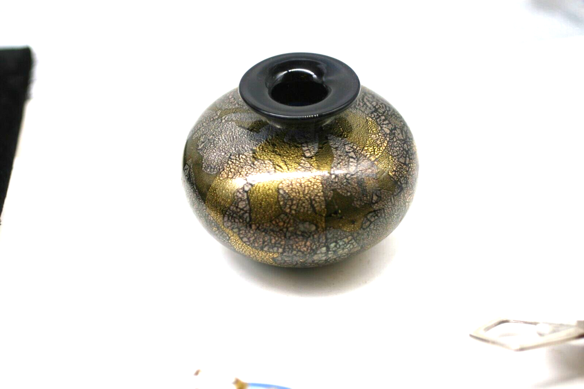 ISLE OF WIGHT GLASS AZURENE VASE GA | eBay