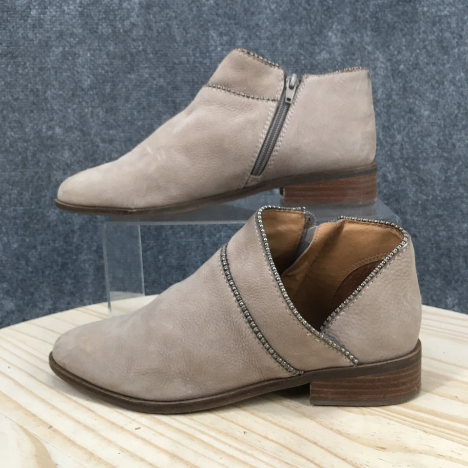 Botas Lucky Brand para mujer 7 M Perrma con cuentas cremallera lateral botín al tobillo cuero beige Foto 2 de 4