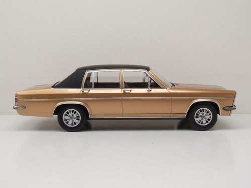 Opel Diplomat B 1972 beige metálico mate negro modelo coche 1:18 MCG - Imagen 4 de 9