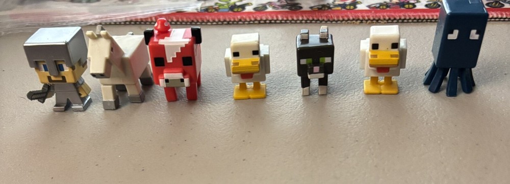 MINECRAFT Mini Figures Lot Of 7 Figurines Character Animal Mixed Micro Toys Lot
