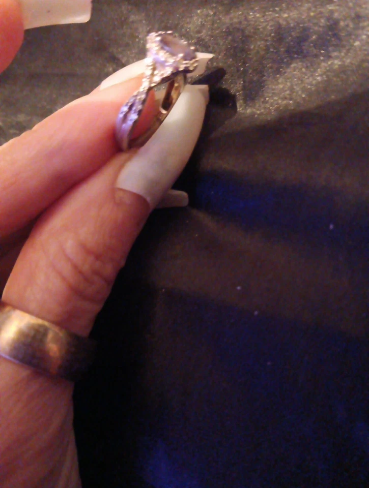 Real 10kt White Gold Tanzanite Diamond Engagement/Anaversary Ring - Image 3 of 4