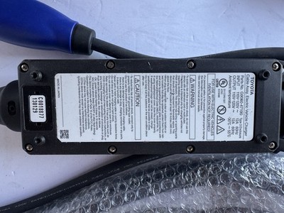 トヨタ TOYOTA 電気自動車充電器 G9060-47180 【公式通販】