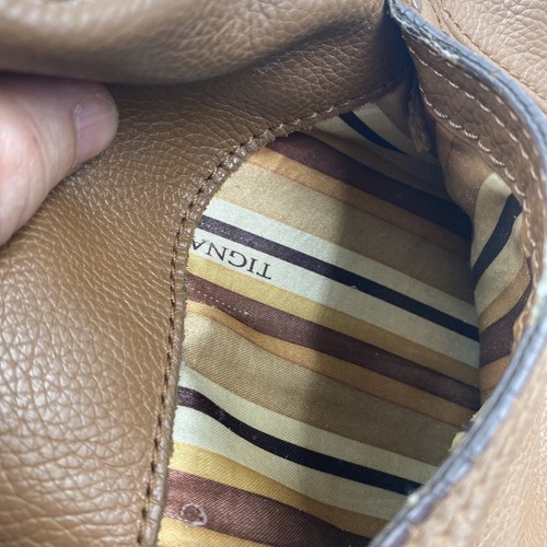 Tignanello purse brown/tan leather shoulder strap with zipper some pockets - Picture 9 of 9