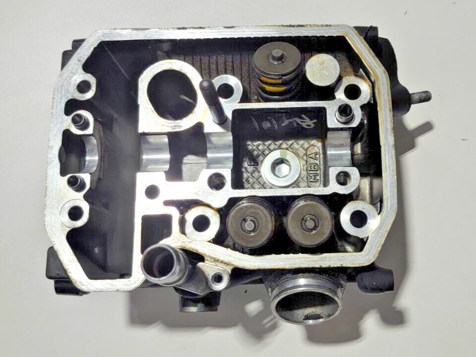 Conjunto de culata delantera Honda VT750 2001-2007 Shadow Spirit VT 750 Deluxe Foto 2 de 4