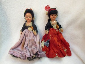 vintage souvenir dolls