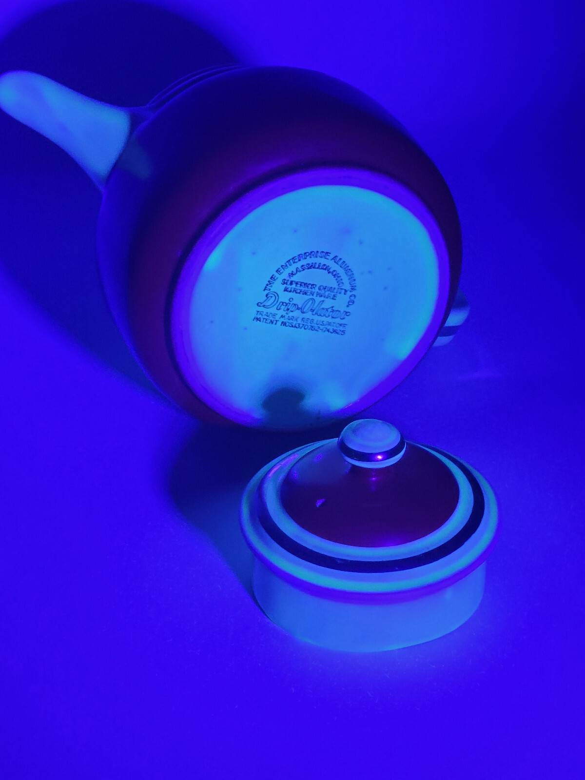 Vint. Uranium Red Cream Drip-O-Lator Tea Pot Enterprise Aluminum Company Teapot