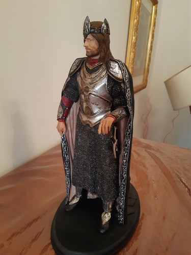 Weta "Lord of the Rings" King Aragorn Statue - Foto 10 di 13