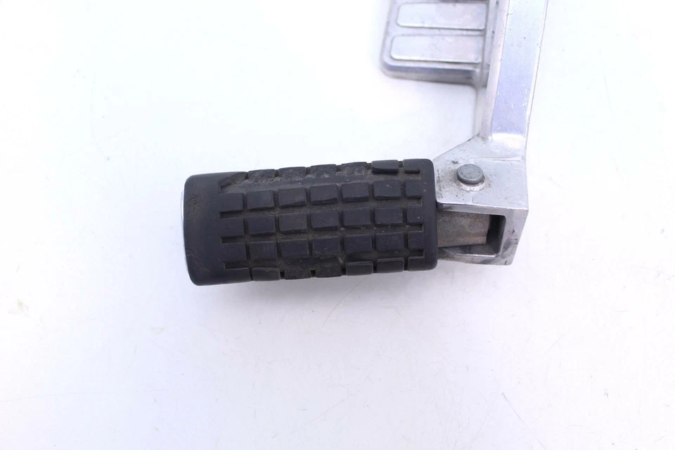 1982 HONDA NIGHTHAWK 650 OEM REAR PASSENGER FOOT STEP PEG R5.BX5 - Image 4 of 4