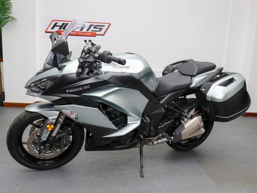 2018, '18 Kawasaki Z1000SX ABS, KTRC. ONLY 7,327 MILES. Lovely Bike. £8,195 - Picture 4 of 13