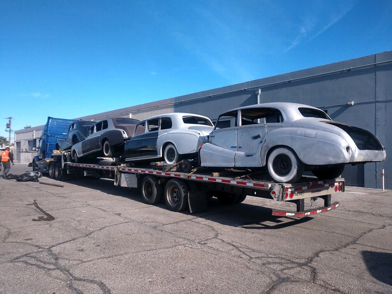 BENTLEY S2 & S3, ROLLS ROYCE CLOUD, P V DASH VENT. WORLDS LARGEST USED INVENTORY