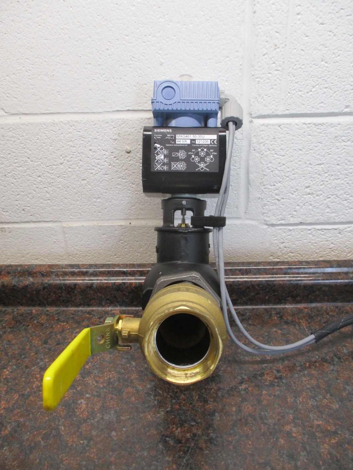 Siemens Modulating Control Valve MXG461.50-30U - 2"NPT W/ FBV-3C FREE SHIPPING