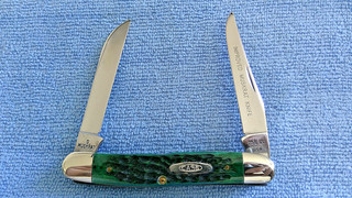 Case 1982 Unused 8 Dot Pretty Green Bone Hawbaker Improved Muskrat Knife