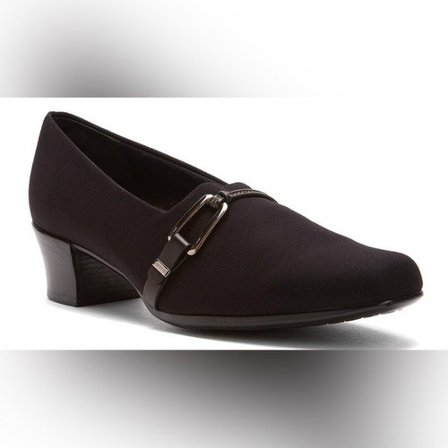 WOMEN'S CINDI BROWN STRETCH DRESS PUMP size 9.5 N munro