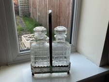 Vintage 2er Set Glaskaraffen Tantal mit versilbertem St&auml;nder
