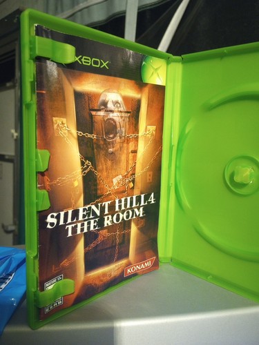 Used Silent Hill 4: The Room (Microsoft Original Xbox, 2004) Complete W/ Manual - Picture 2 of 14