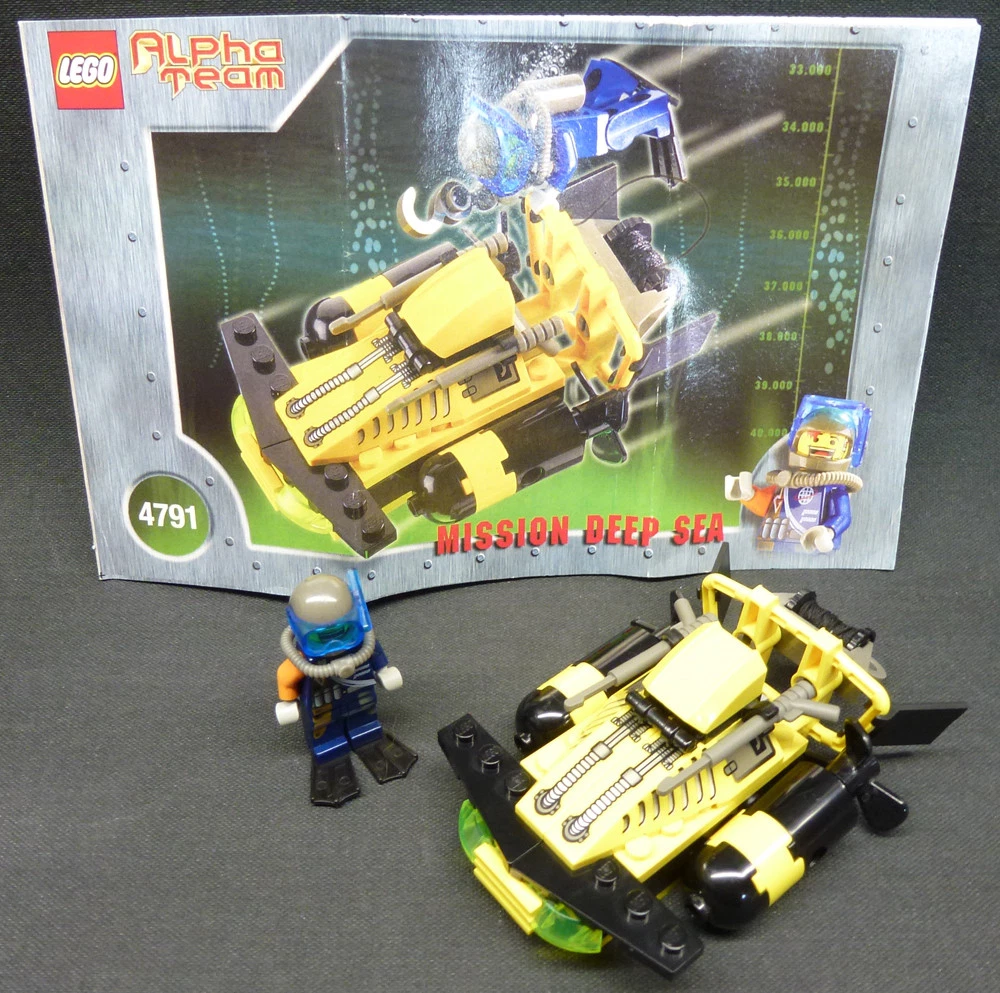 LEGO Alpha Team #4791 Sub-Surface Scooter 100% w/ MiniFigure & Instructions