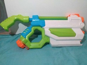 larami super soaker 100