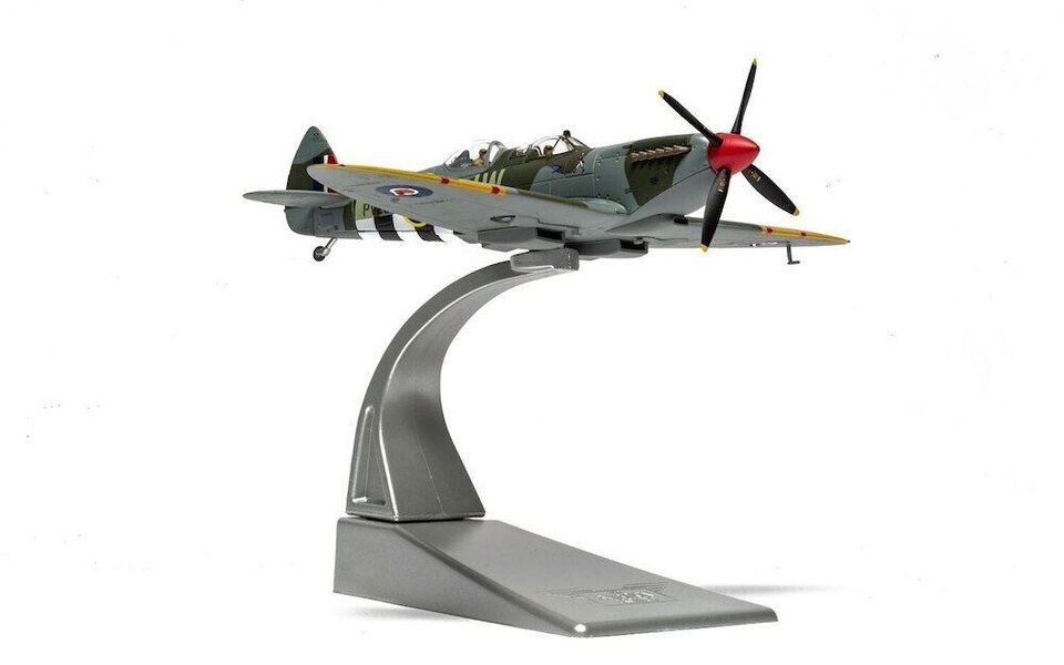 Modèle Réduit Diecast Spitfire T.9 PV202 - Corgi Aviation Archive 1/72 - Édition Limitée Duxford