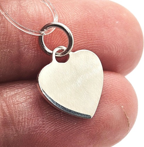 Colgante de plata de ley pequeño grabado en corazón etiqueta 925 personalizado - Imagen 17 de 17