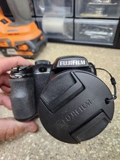 Excellent Fujifilm FinePix S4300 Digital Bridge Camera 14 MP 26x Optical Zoom