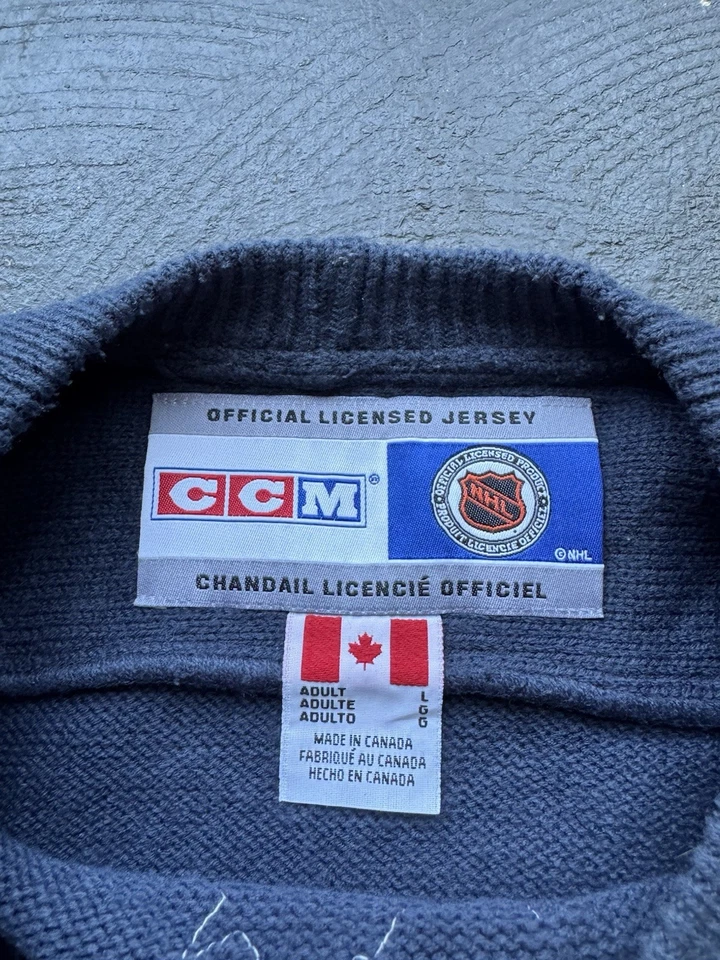 VINTAGE TORONTO MAPLE LEAFS Acrylic Wool Sweater HOCKEY JERSEY,CCM SIZE L NICE - Image 3 of 4