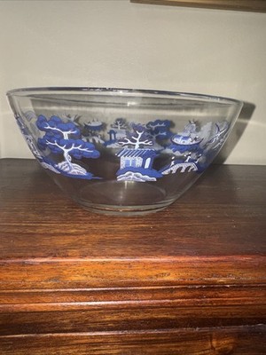 ARCOROC France Blue Willow 9'' Glass Large Mixing/Salad Serving Bowl