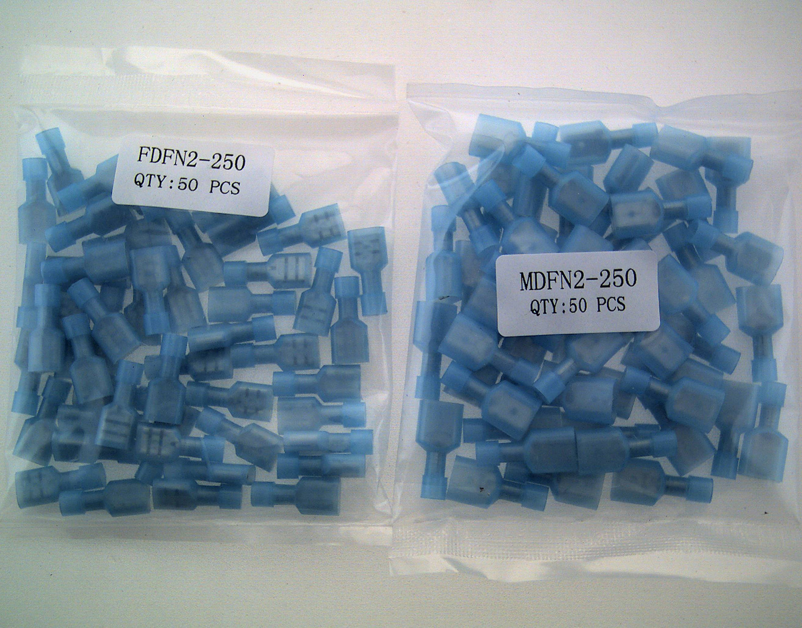 Non Insulated Terminal Kit 300-Piece Insulated Wire Terminal Connector Set - Male/Female Quick Disconnect (22-10 AWG) Heat Shrink Terminal Connectors