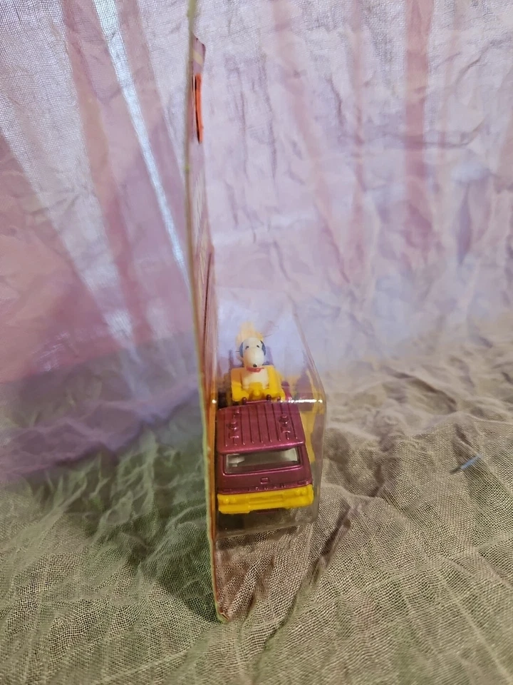 Snoopy Mini Diecast #2033 Hot Pink Fire Engine  Rare - Image 2 of 3