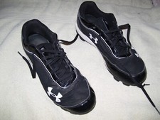 Boy's Black & White Under Armour Leadoff Low Cleats Size 6Y
