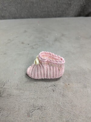 IT S A GIRL Just The Right Shoe by Raine Willitts 25132 Circa 2000