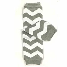 Wrapables Colorful Baby Leg Warmers, Chevron Gray and White