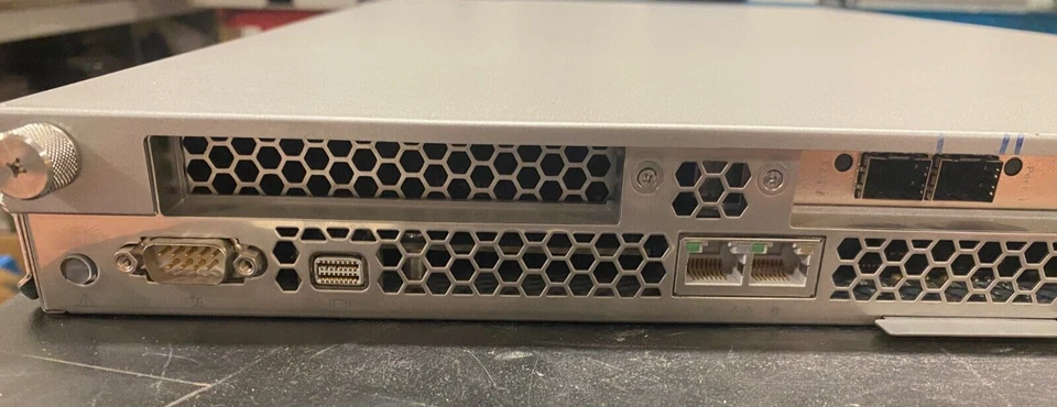 Apple Xserve Xeon 2.66 A1196 D. Core Xeon 5130 2.66GHz x2 4GB RAM - Sin HDD/OS Foto 4 de 4