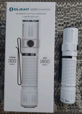 Olight Warrior M2r Weiss
